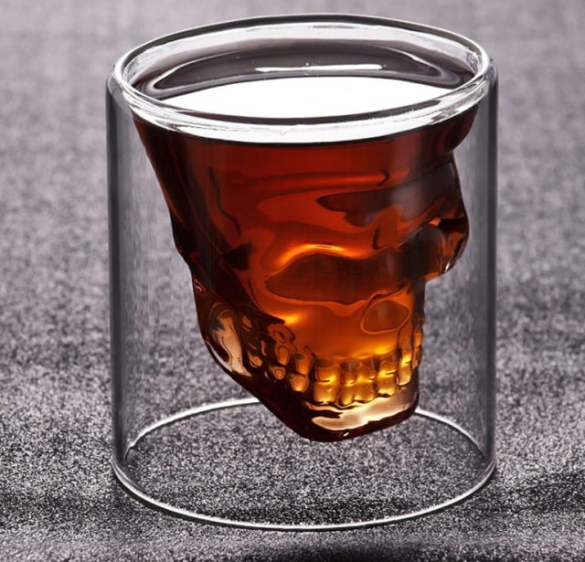 kieliszek czaszka.jpg