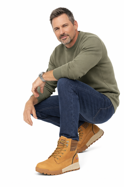 Buty trekkingowe męskie camel Oclarc na modelu Geographical Norway