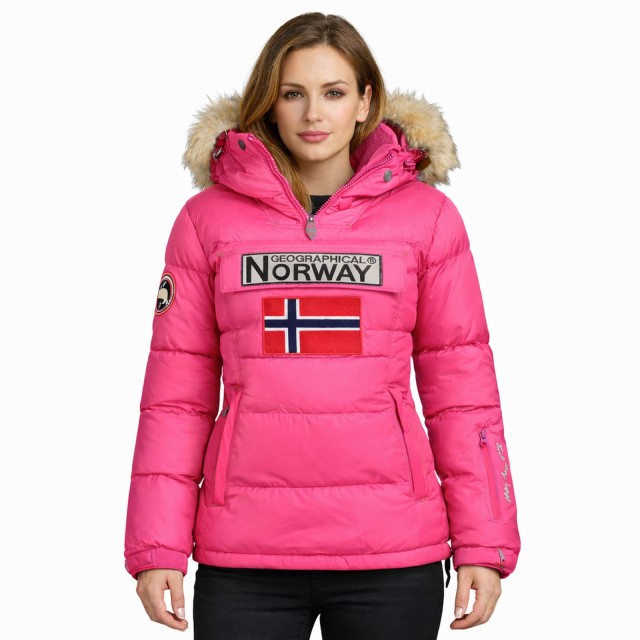 Kurtka damska narciarska puchowa Geographical Norway BELANCOLIE LADY różowa z kapturem modelka.jpg