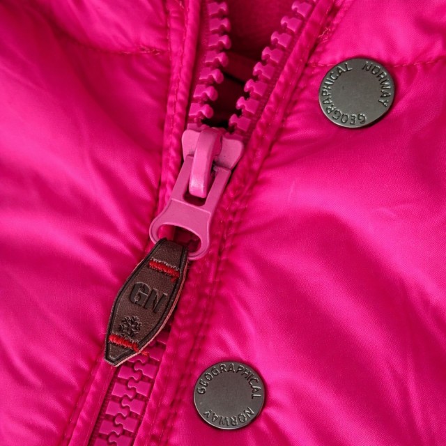 Kurtka damska narciarska puchowa Geographical Norway BELANCOLIE LADY różowa z kapturem zamek.jpg