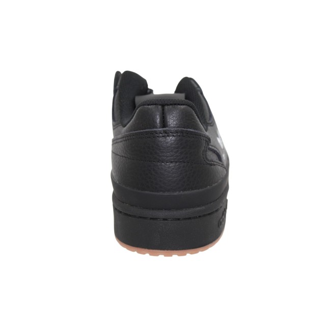 Tył sneakersów adidas Forum Low CL IG5513