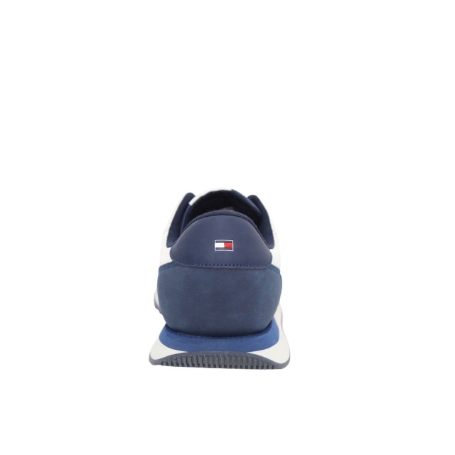 Tył sneakersów Tommy Hilfiger Flag Low Cut