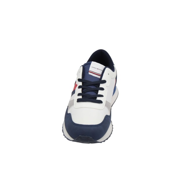 Przód sneakersów Tommy Hilfiger Flag Low Cut