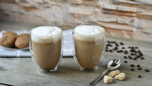 Creano dwuściankowe szklanki Thermo Glas. 4.jpg