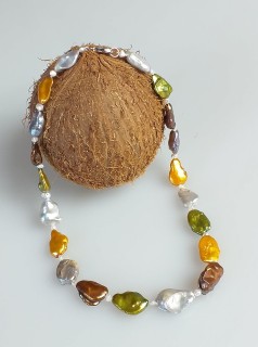 Naszyjnik z naturalnymi perłami