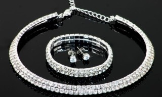 Zestaw z kryształami - naszyjnik, bransoletka i kolczyki