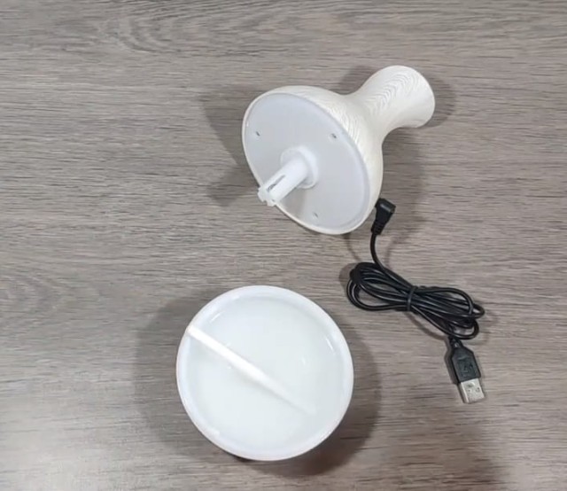 Ultrasonic Aroma Humidifier 10.jpg