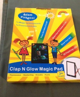 Magiczna tablica z mazakiem fluerescencyjnym Clap N Glow Magic pad